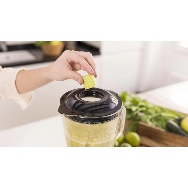 خلاط سيكوتيك عالي الأداء 1800 واط بشفرات تيتانيوم لخلط قوي وسريع | Cecotec High-Performance Blender 1800W with Titanium Blades