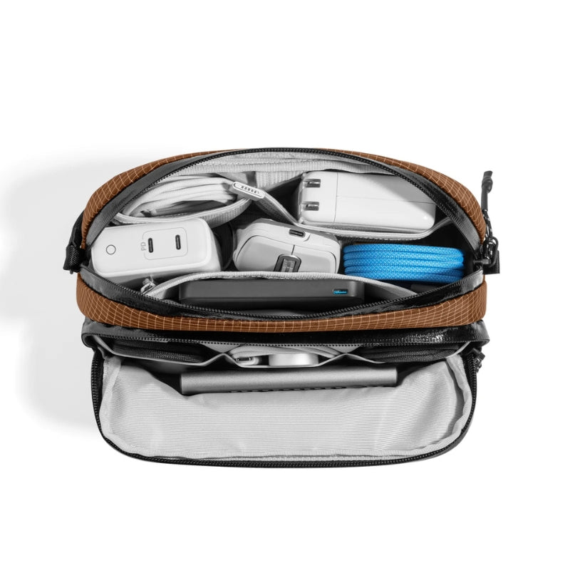 حقيبة تنظيم اكسسوارات الكترونية توم توك لايت T12 بسعة 1.8 لتر | Tomtoc Light-T12 Electronic Accessory Pouch 1.8L
