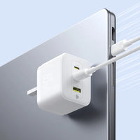 شاحن Baseus Palm 65W بمنفذين USB-C ومنفذ USB بقابس بريطاني أبيض - Baseus Palm Charger 2C+U 65W UK White