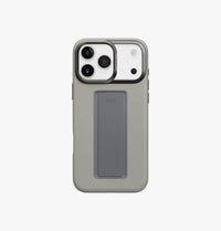 UNIQ Heldro Pro FlexGrip leatherette case for iPhone 17 Pro Max Clay - grip band detail