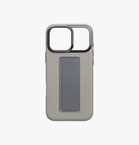 UNIQ Heldro Pro FlexGrip leatherette case for iPhone 17 Pro Max Clay - in use