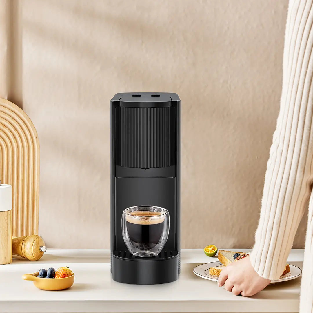 ماكينة القهوة ليبريسو بقوة 20 بار وبسعة 500 مل مع تخزين للكبسولات - اسود | LePresso 20 Bar Coffee Machine with 500ml Water Capacity and Capsule Storage - Black