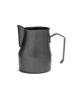 بيتشر Pitcher