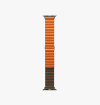 UNIQ Revix Premium Edition - metallic clasp detail