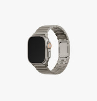 UNIQ Strova Mag self-adjustable steel link Apple Watch band Silver