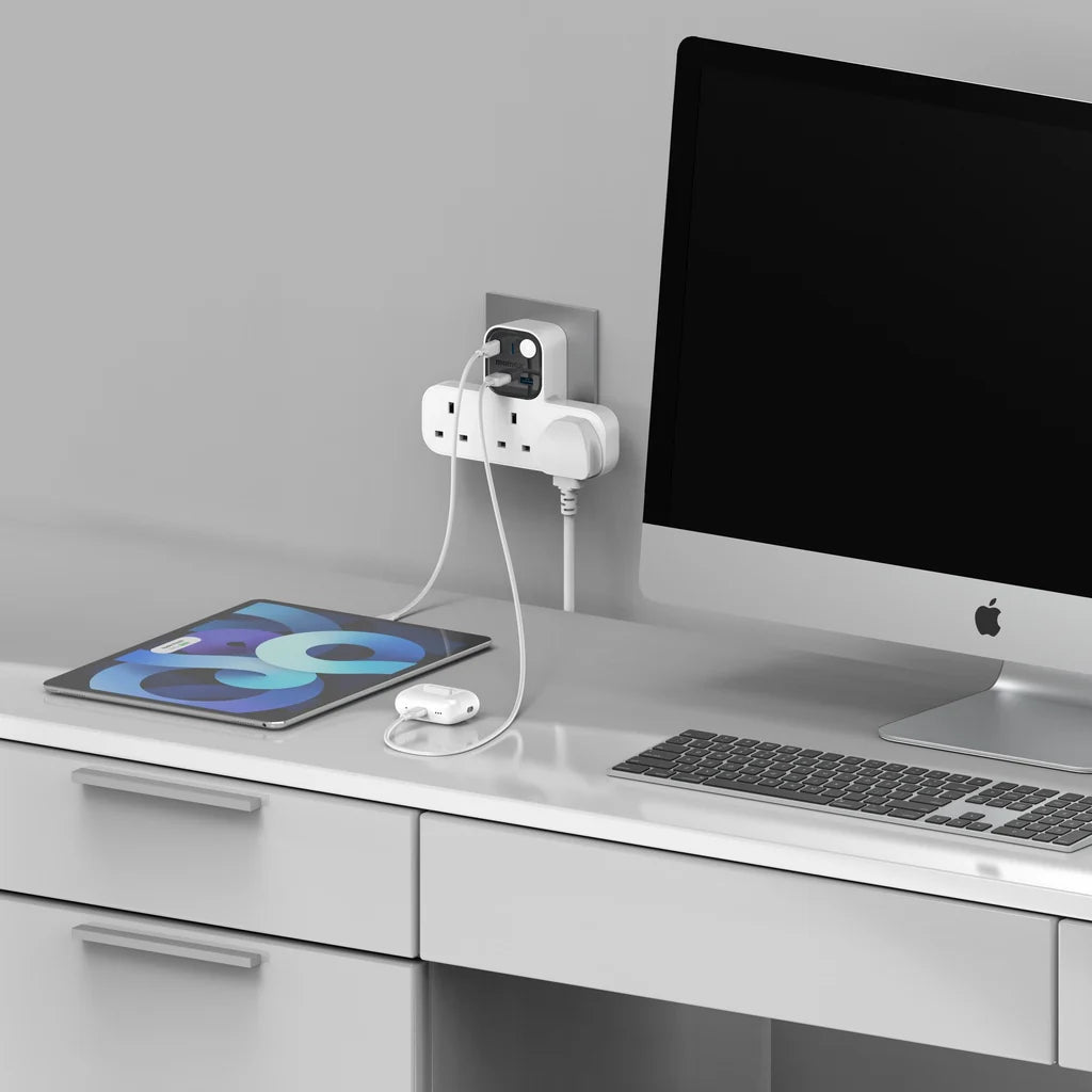 وصلة كهربائية موماكس جارج ورك فلو على شكل حرف T ب 3 منافذ AC ومنافذ يو اس بي | Momax Charge Work Flow T-Shaped Extension 3 Socket with USB