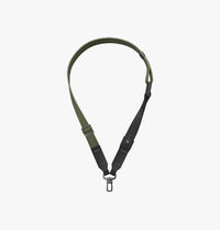 UNIQ Vista Duo 2-in-1 phone lanyard and hand strap Forest Black