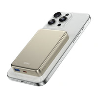 WiWU P15-1 ultra thin magnetic power bank 10000mAh - detail view