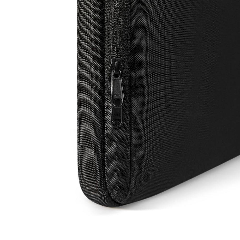 حقيبة لابتوب توم توك Defender A14 مقاس 15.6 انش مقاومة للصدمات | Defender-A14 Laptop Briefcase 15.6 Inch