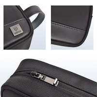 WiWU Hali H1 travel pouch Black - in use
