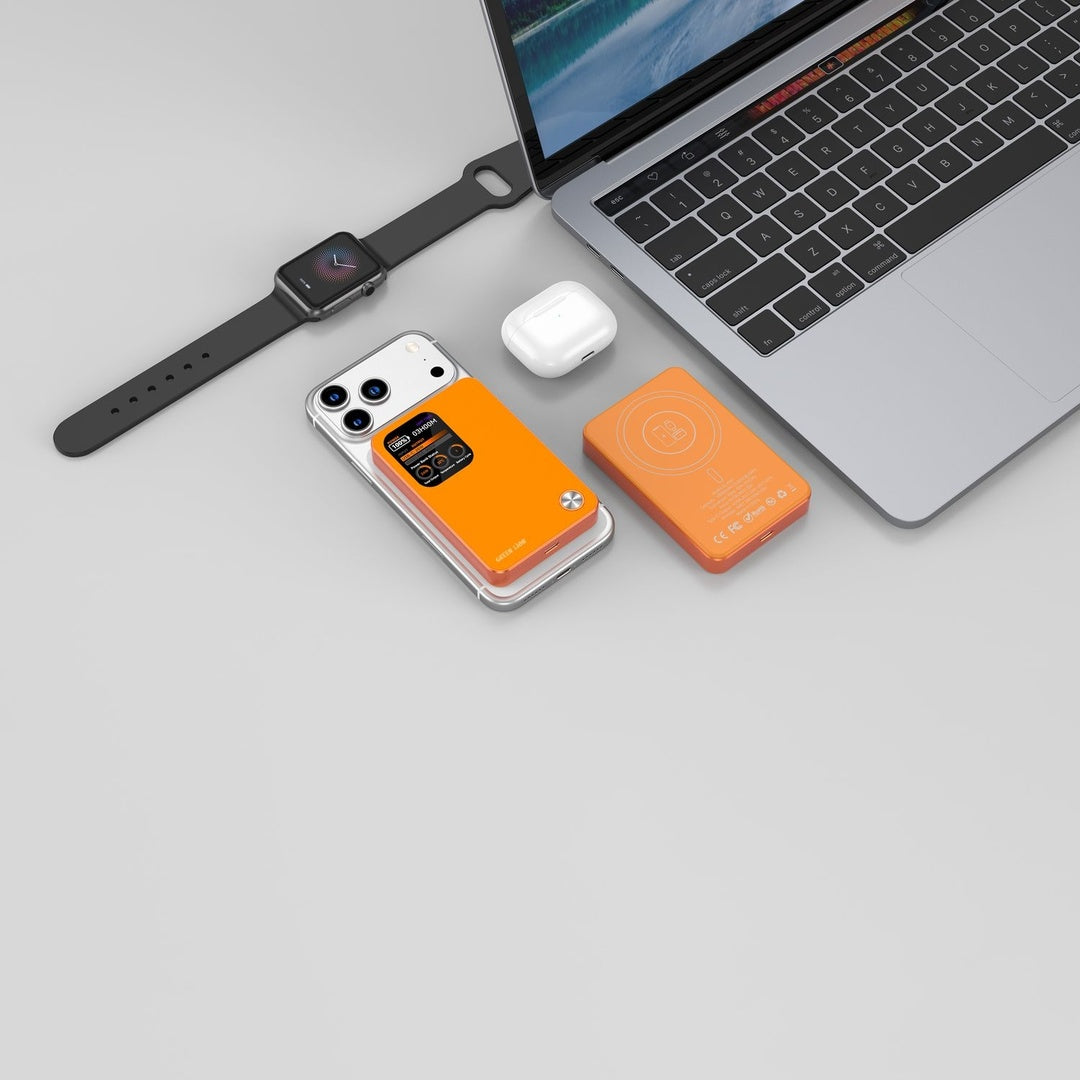 Green Lion G-Mag 3 in 1 Power Bank 10000mAh PD 20W MagSafe – Orange | باور بانك جرين لايون G-Mag 3 في 1 10000ماه PD 20 وات MagSafe برتقالي